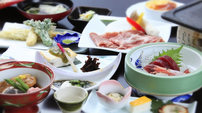 山菜の天ぷらプラン〜たらの芽やふきのとう、うるい、たけのこ等、その時期の旬の山菜をご用意いたします